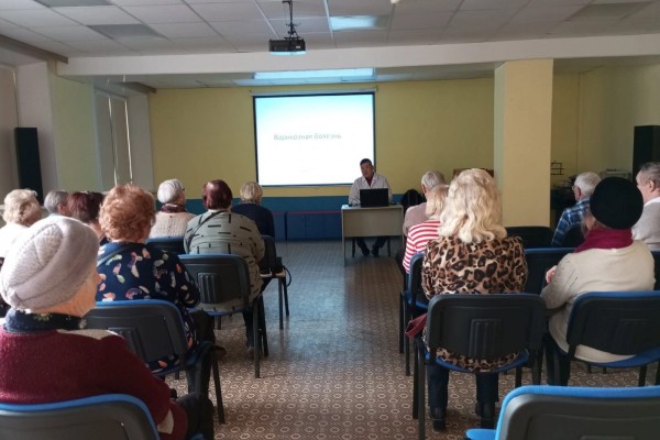 Сосудистый хирург ФБУЗ МСЧ №9 ФМБА России Дмитрий Борисов провел лекцию в библиотеке семейного чтения.