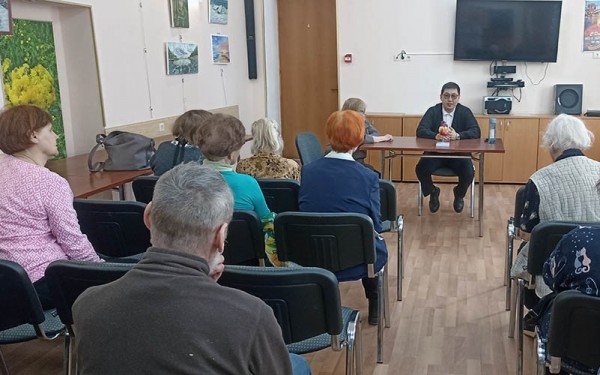 Школа здоровья: врач‑кардиолог рассказал ветеранам Дубны о профилактике атеросклероза