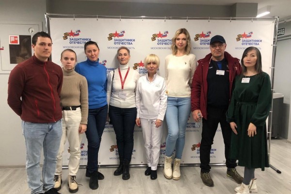 Отряд психологов Медико-санитарной части N 9, совместно с другими специалистами ФМБА России продолжает работу в центре помощи БЦ 