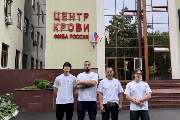Молодёжь ФМБА России в деле: представители Молодёжного совета МСЧ №9 сдали кровь в Центре крови ФМБА России